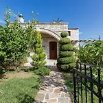 Villa Ahlades
