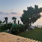 Villa By The Sea - Βίλα Πάνω Στη Θάλασσα