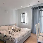 Alexandros Apartments