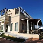 Thinalos Aparthotel