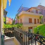 Old Town House Near The Beach