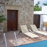 Radamanthys Apartments