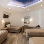 Xenophon Hotel