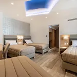 Xenophon Hotel