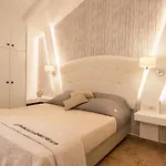 Paradise Vezal