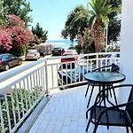 Sea View Apartment In Flogita
