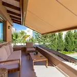 Rea\'S Sea House