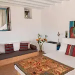 Lilly\'S Seaview Apartment
