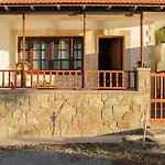 Villa Limnioni