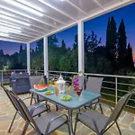 Ammoudi Harmony Villa