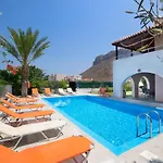 Golden Sea Villa