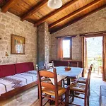 Holiday Homes Las Mayoralas, Periana