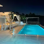Eva Villas West And East With 2 Private Infinity Pool & And Panoramic Sea View