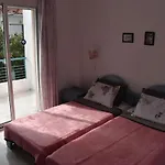 Niki Apartments