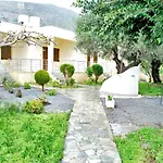 Chouzourakis Studios