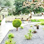 Chouzourakis Studios