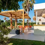 Cirillo Family Hotel-Christinas Studios