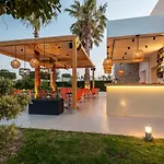 Cirillo Family Hotel-Christinas Studios