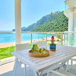 Armikes Beachfront Suites Afionas
