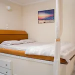 Maria\'S Little Apartment