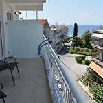 Sea View Luxury Apartment In Nea Kallikratia.