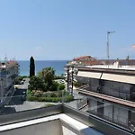 Sea View Luxury Apartment In Nea Kallikratia.