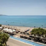 Golden Sun Apartments