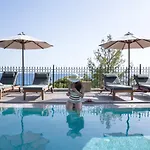 Avra Private Suites