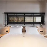 Brand New Luxury Seannamon Suites, Amazing Seaview