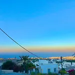 Oldtown Suites Fira