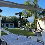 Vraxleri House