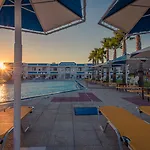 Mammis Beach Hotel