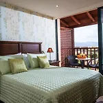 Koutrakis Suites By Estia