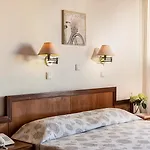 Elina Hotel Apartments
