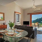 Golden Flower\'S Apartment