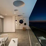 Dia\'S Blue 8 Bedrooms Seafront Villa