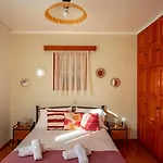 Golden Flower\'S Apartment