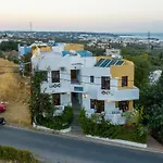 Romantica Hotel Apartments