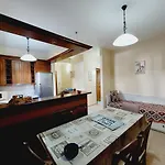George\'S Apartment