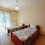 George\'S Apartment