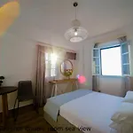 St. Paul\'S Bay View Suites