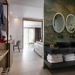 Lagomandra Luxury Suites With Private Pools