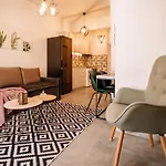 Miriam\'S Apartment 2
