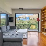Holodek Apartments : Parthenon