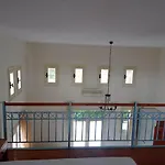 La Luna Apartments