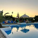 Albatross Hotel