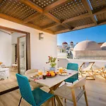 Casa Moazzo Suites And Apartments