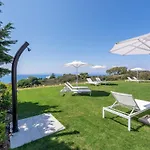 Aquarama Pool Apartments