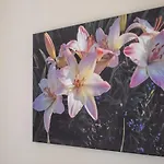Eden Lily- Luxurious Apartment With Sea View