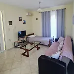 Retas Apartment Up